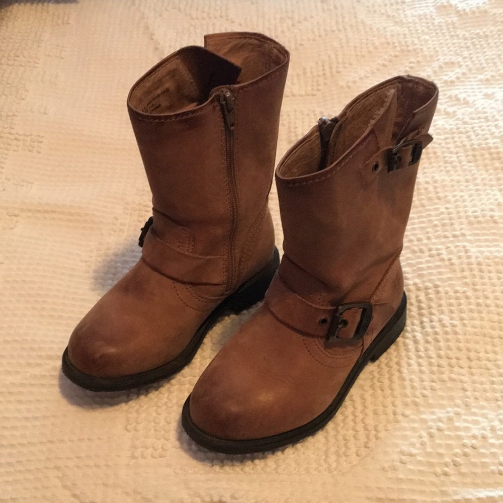 Frye light brown short boots size 8.5